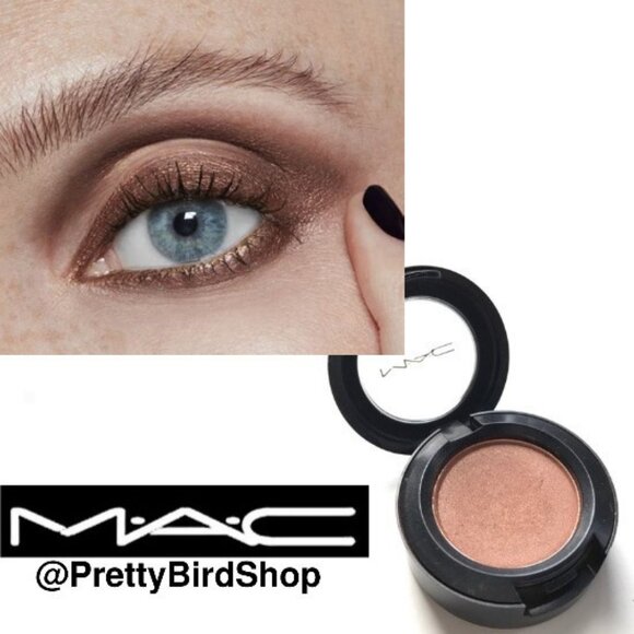 MAC TEXTURE Velvet eyeshadow NIB rare hard to find - Picture 1 of 6